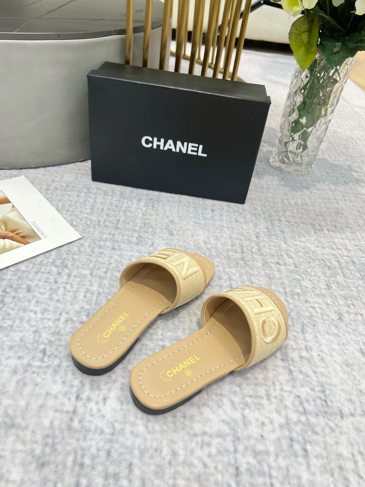 💕💕Factory direct selling price p340💕💕 Genuine leather sole +30 CHANEL, the upper uses three-dimensional electric embroidery technology, the upper foot is comfortable, soft and breathable, must-have size 35-43, leather sole +30